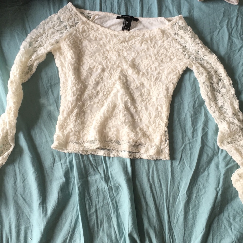 Lace long sleeve crop top